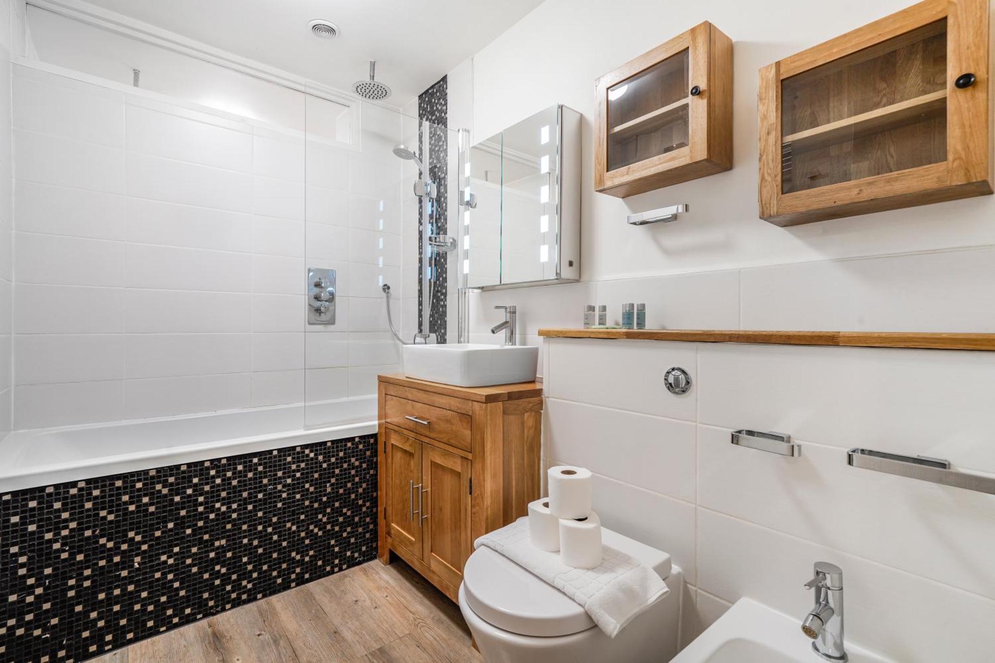 Executive 4 Bedroom Town House In Canada Water Free Wifi & Parking By City Stay Aparts ลอนดอน ภายนอก รูปภาพ
