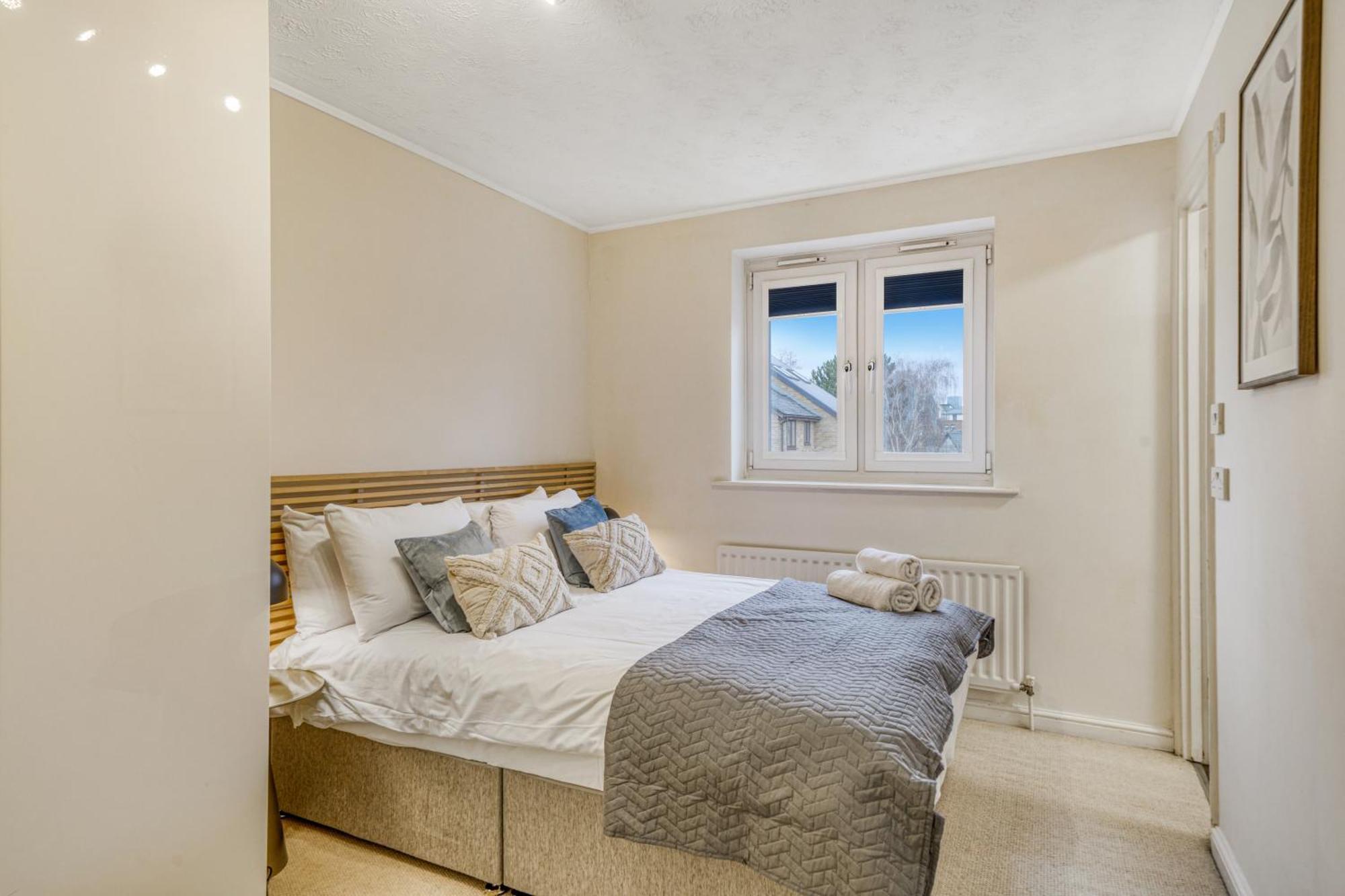 Executive 4 Bedroom Town House In Canada Water Free Wifi & Parking By City Stay Aparts ลอนดอน ภายนอก รูปภาพ
