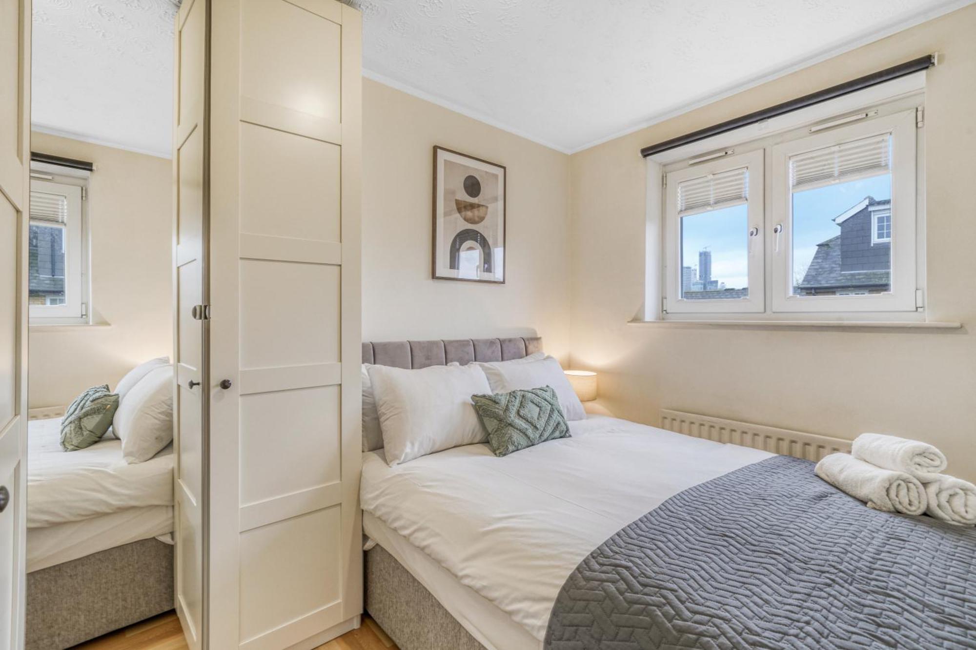 Executive 4 Bedroom Town House In Canada Water Free Wifi & Parking By City Stay Aparts ลอนดอน ภายนอก รูปภาพ