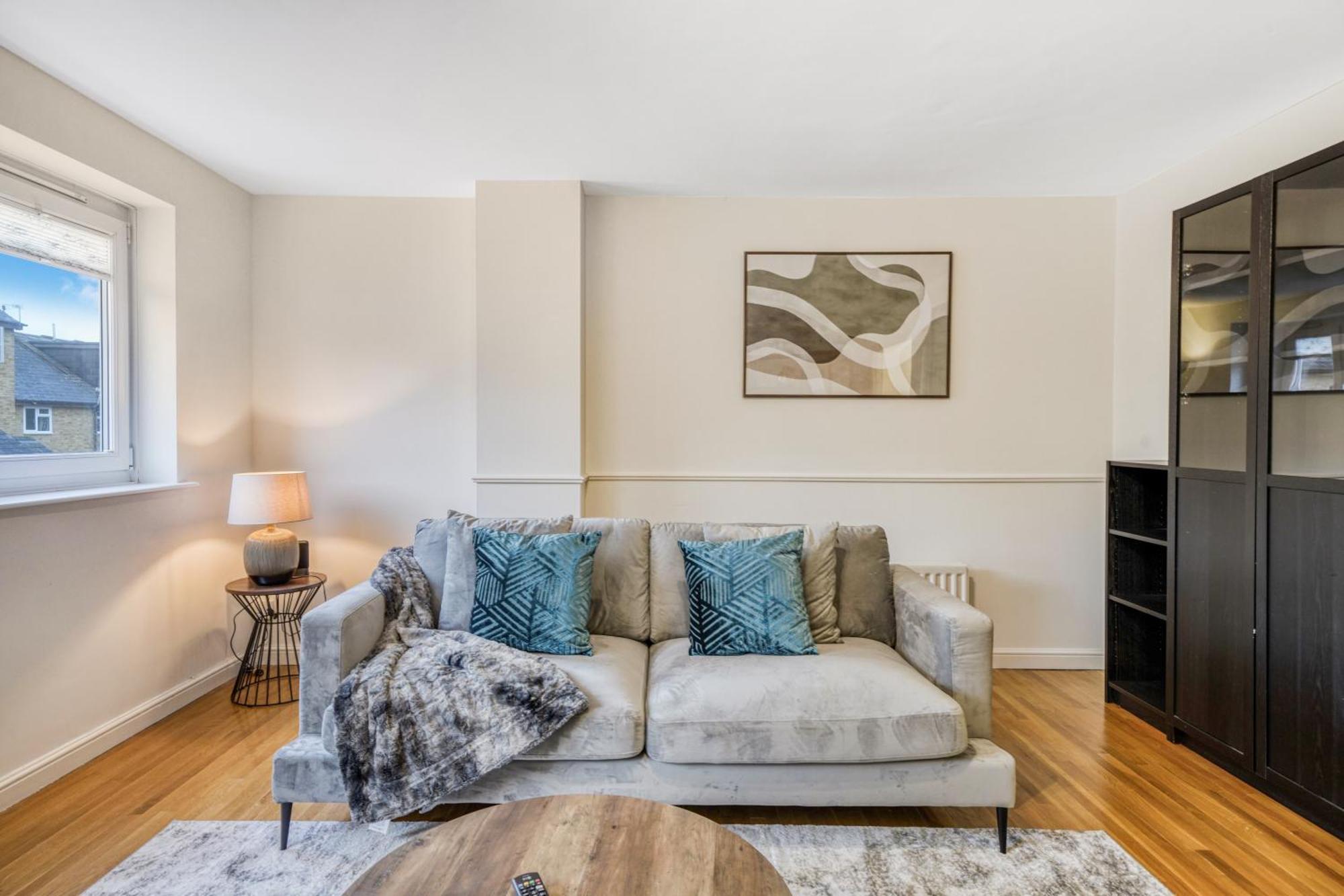 Executive 4 Bedroom Town House In Canada Water Free Wifi & Parking By City Stay Aparts ลอนดอน ภายนอก รูปภาพ